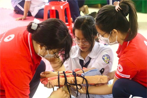 Sự kiện YABC - Thanh niên là nhân tố của sự thay đổi do Hội Chữ Thập Đỏ và Tập đoàn Samsung tài trợ với chủ đề  Ngăn chặn và giảm thiểu ứng phó bạo lực .