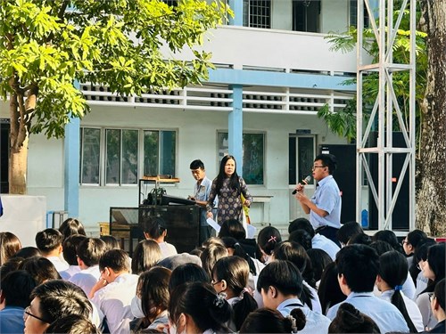 All About H2T English Department