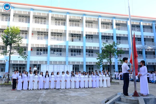 Lễ chào cờ đầu tuần 4/11/2024 tại Trường THPT Linh Trung