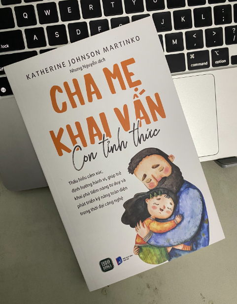 [Giới thiệu sách] “Cha mẹ khai vấn con tỉnh thức” | Katherine Johnson Martinko