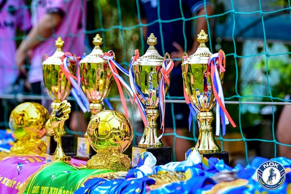 Lễ bế mạc và trao giải bóng đá trường thpt lương văn can năm học 2024 - 2025