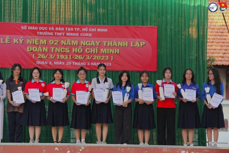 Thông báo số 14-TB/ĐTN-THPTMC ngày 18/3/2024 của Ban Chấp hành Đoàn Trường về Kết quả xét chọn và tuyên dương danh hiệu “Cán bộ Đoàn xuất sắc Trường THPT Marie Curie”, “Thủ lĩnh phong trào xuất sắc Trường THPT Marie Curie”  năm 2024