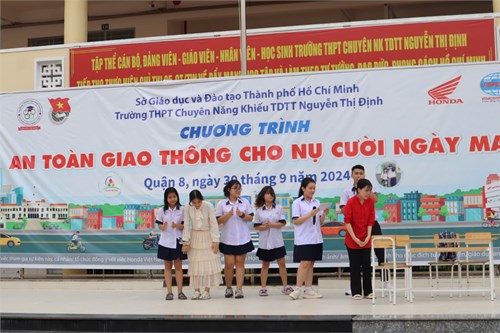 Hoạt động trải nghiệm hướng nghiệp: Chủ đề Sự Trưởng Thành