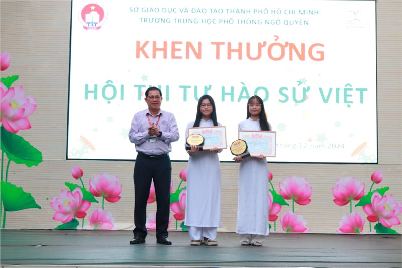 Chào cờ tuần 14
