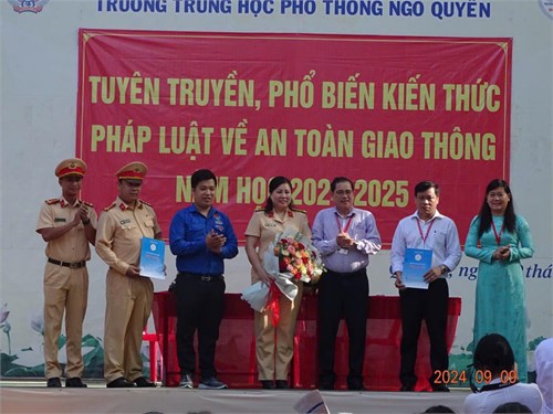 Trường thpt ngô quyền tổ chức chương trình tuyên truyền an toàn giao thông năm 2024
