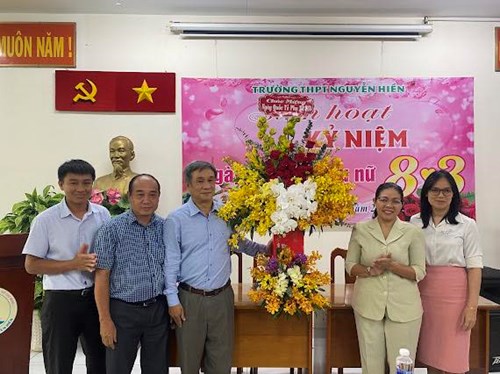 Chúc mừng ngày 8 tháng 3