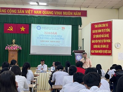 📣 toạ đàm giữa ban giám hiệu với bí thư, lớp trưởng các lớp năm học 2024 - 2025 📣