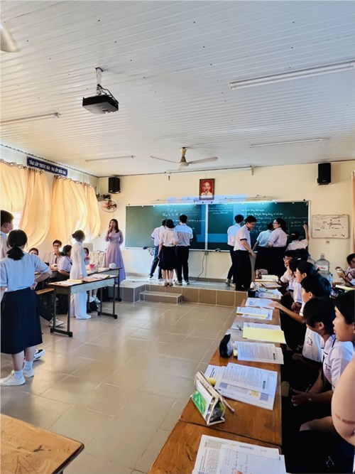 Tổ giáo dục kinh tế pháp luật

hoạt động nghiên cứu bài học cho học sinh khối 11

học kỳ i - năm học 2024 – 2025

chủ đề 1:

cạnh tranh, cung - cầu trong nền kinh tế thị trường
bài 1. cạnh tranh trong nền kinh tế thị trường