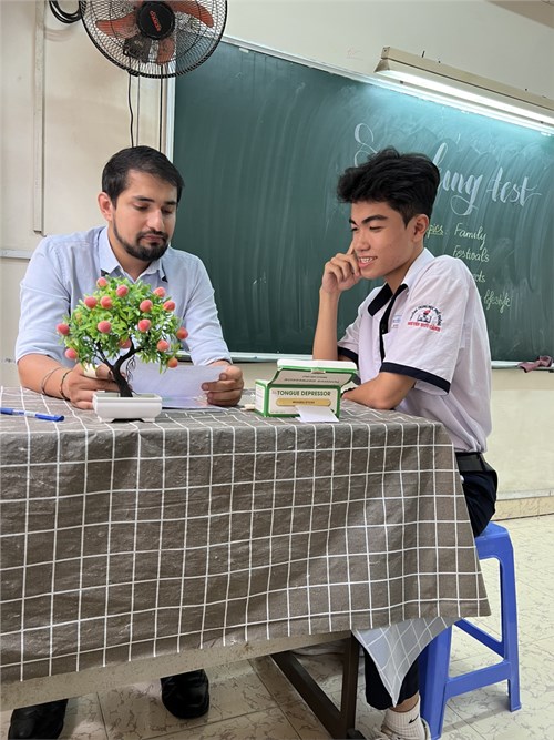 Tổ tiếng anh tổ chức hoạt động kiểm tra kỹ năng “speaking” cho học sinh 3 khối 10-11-12

năm học: 2023-2024