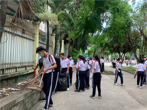 Phòng tham vấn tâm lý học đường trường thpt nguyễn hữu cảnh tổ chức và phát động hoạt động ngày thứ 7 xanh lần 2
