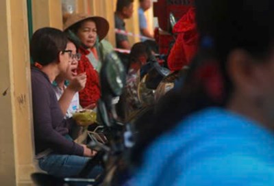 Nhiều học sinh thèm bữa cơm gia đình