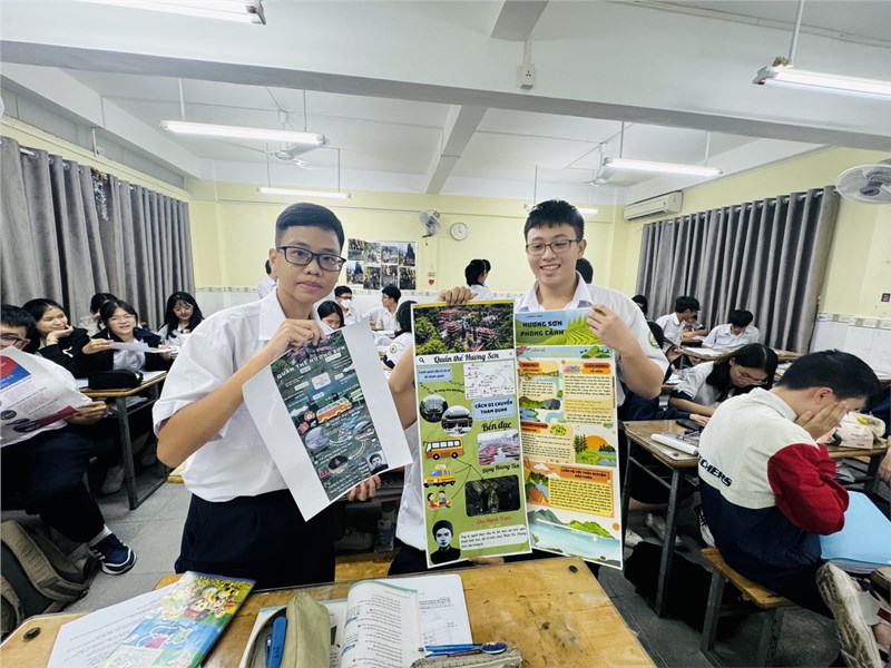 Tiết sinh hoạt chuyên môn nghiên cứu bài học chủ đề “Giao cảm với thiên nhiên”