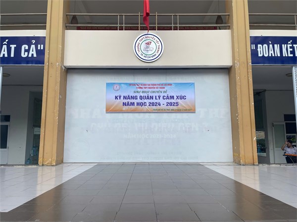 Trường THPT Nguyễn Tất Thành tổ chức buổi chuyên đề  Kỹ năng quản lí cảm xúc  cho toàn thể học sinh khối 10