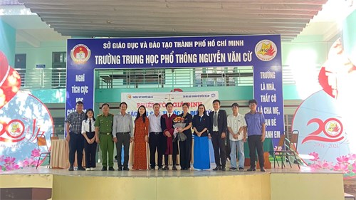 Phiên tòa giả định phòng chống thuốc lá điện tử và ma túy học đường tại Trường THPT Nguyễn Văn Cừ