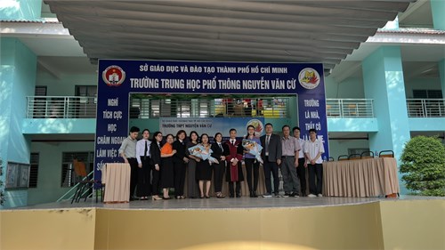 Trường THPT Nguyễn Văn Cừ phối hợp với Chi hội Luật sư bảo vệ quyền trẻ em và Chi đoàn Toà án Nhân dân Thành phố Hồ Chí Minh tổ chức Phiên tòa giả định tại trường