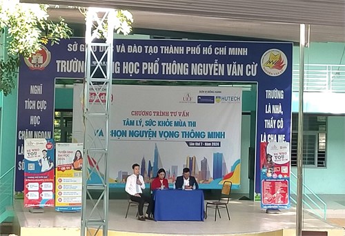 Trường THPT Nguyễn Văn Cừ phối hợp với Báo Giáo dục Thành phố Hồ Chí Minh tổ chức Chương trình tư vấn tâm lý, sức khỏe mùa thi và chọn nguyện vọng thông minh dành cho học sinh khối 12.