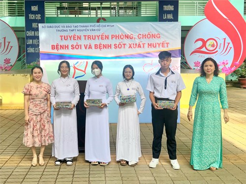 Trường THPT Nguyễn Văn Cừ tổ chức truyền thông về phòng, chống bệnh Sởi và Sốt xuất huyết