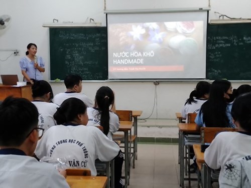 Hoạt động CLB Hóa học vui HK1 Năm học 2023-2024