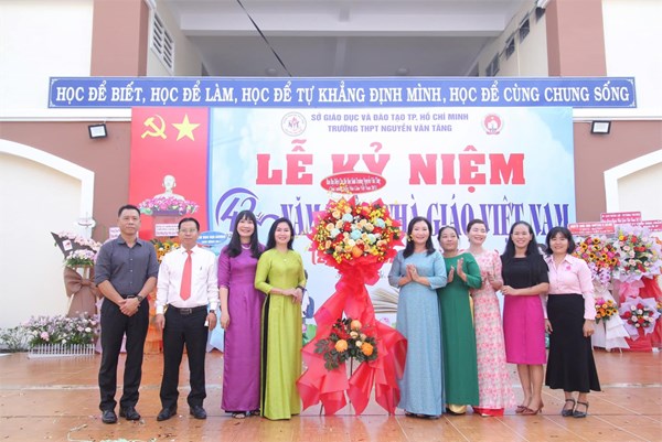 Kỷ niệm 42 năm ngày Hiến chương nhà giáo Việt Nam (20/11/1982 – 20/11/2024)