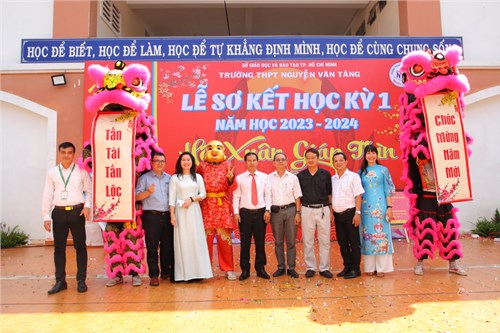 Lễ sơ kết học kỳ 1 năm học 2023-2024 và Hội xuân giáp thìn 2024