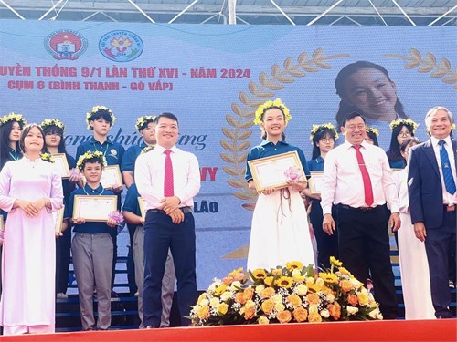 Góc thành tích - cô nàng  xinh đẹp và tài năng của trường phạm ngũ lão