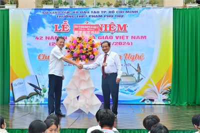 Lễ kỉ niệm 42 năm nhà giáo việt nam tại trường thpt phạm phú thứ