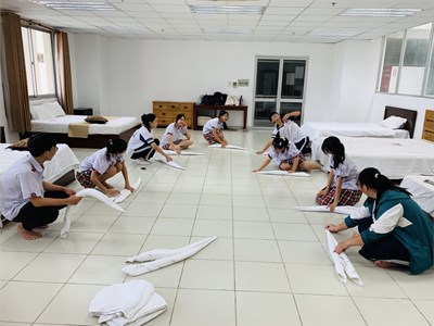 Hoạt động hướng nghiệp “một ngày làm sinh viên” tại trường cđ viễn đông ngày 20/4/2024