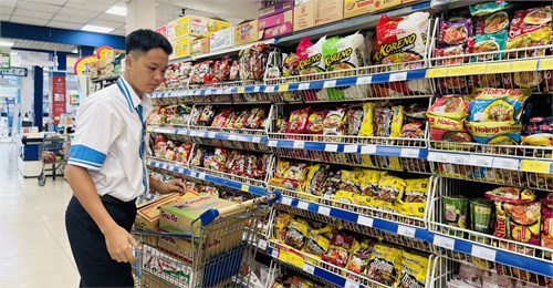 Hoạt động trải nghiệm  Một ngày làm nhân viên siêu thị 