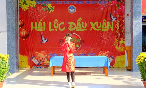Hái lộc đầu xuân