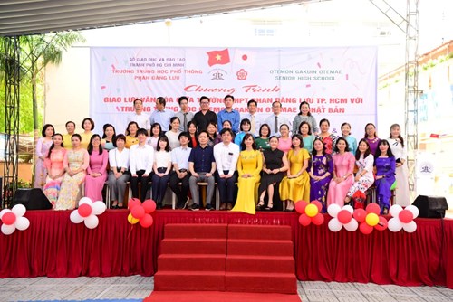 Giao lưu văn hoá với Trường Trung học OTEMON (Nhật Bản)
