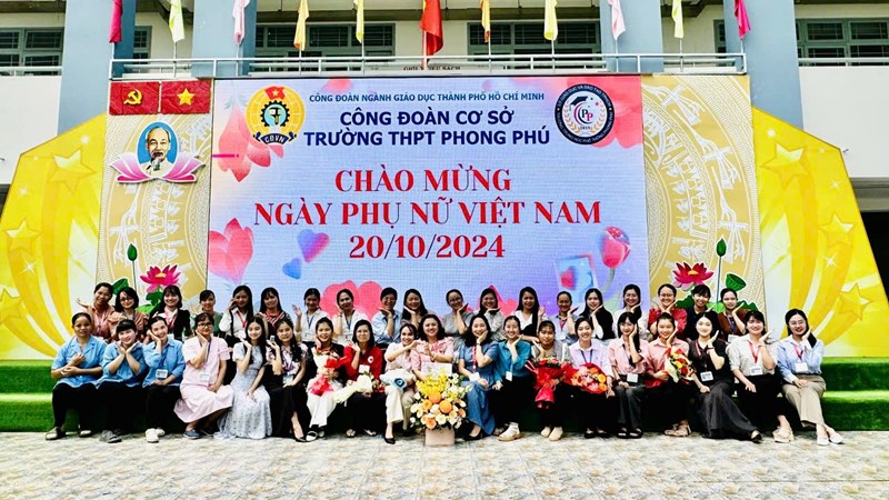Công đoàn Trường chào mừng ngày của phái đẹp - Ngày phụ nữ Việt Nam 20/10