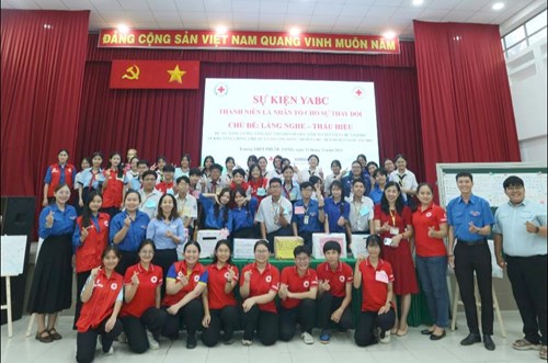 Tổ chức sự kiện YABC cộng đồng với chủ đề”Lắng nghe - thấu hiểu” dành cho các bạn học sinh khối lớp 10, Đoàn viên thanh niên phường Phước Long B và Liên đội trường THCS Phước Bình