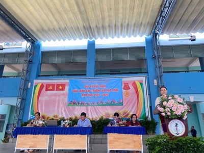 Gặp gỡ đối thoại giữa Lãnh đạo trường với toàn thể học sinh năm học 2024 - 2025