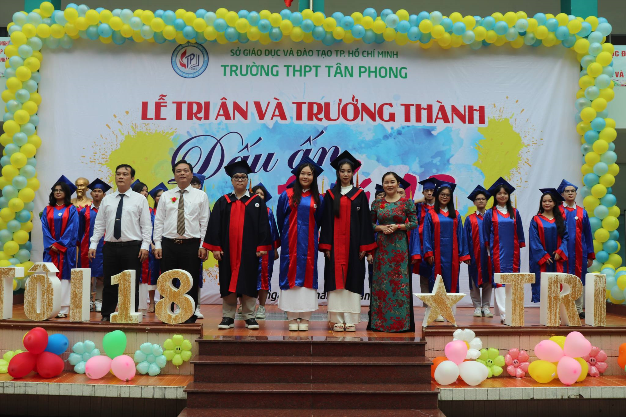 Lễ Tri ân và Trưởng thành dành cho học sinh khối 12 niên khóa 2021-2024