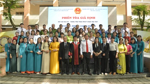 Chuyên đề phòng chống ma túy và tác hại của thuốc lá điện tử - Phiên tòa giả định xét xử vụ án tàng trữ trái phép chất ma túy.