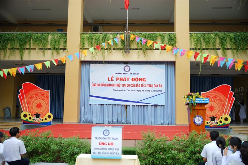 Trường Tây Thạnh quyên góp ủng hộ đồng bào bị bão lũ