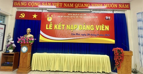 Chi bộ Trường THPT Tây Thạnh hoàn thành xuất sắc công tác phát triển Đảng viên năm 2024