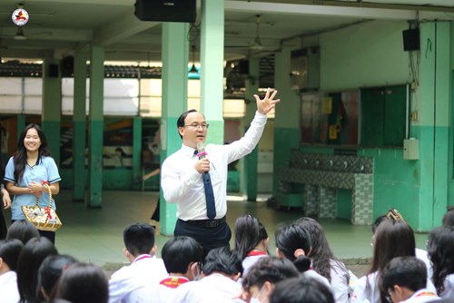 Tư vấn tuyển sinh vào lớp 10 cho học sinh THCS Đức Trí, Quận 1.