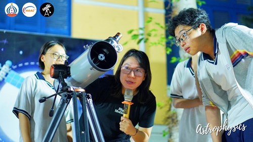 Ngoại khóa astrophysics 2024 – vẻ đẹp say đắm từ cung trăng