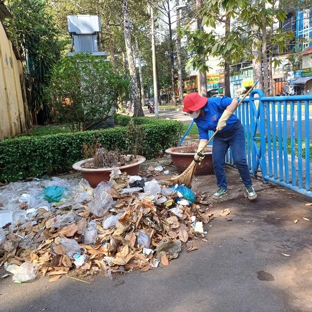 Tuổi trẻ THPT Trần Khai Nguyên với môi trường xanh