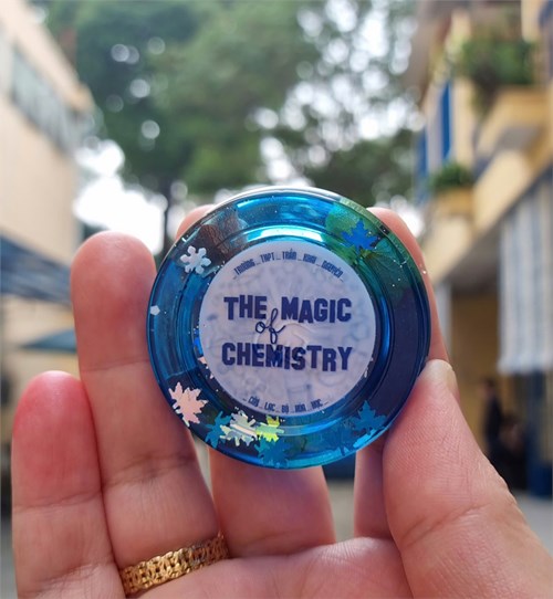 CÂU LẠC BỘ HÓA HỌC: Chủ đề “NHỰA EPOXY RESIN – Sáng tạo cùng Resin”