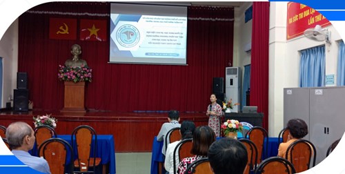 Họp mặt cha mẹ học sinh và học sinh khối 12 định hướng phương pháp học tập cho học sinh tự ôn tốt nghiệp THPT 2024 tại nhà