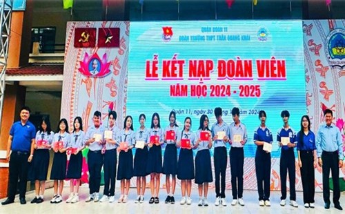 Lễ kết nạp Đoàn viên năm học 2024-2025