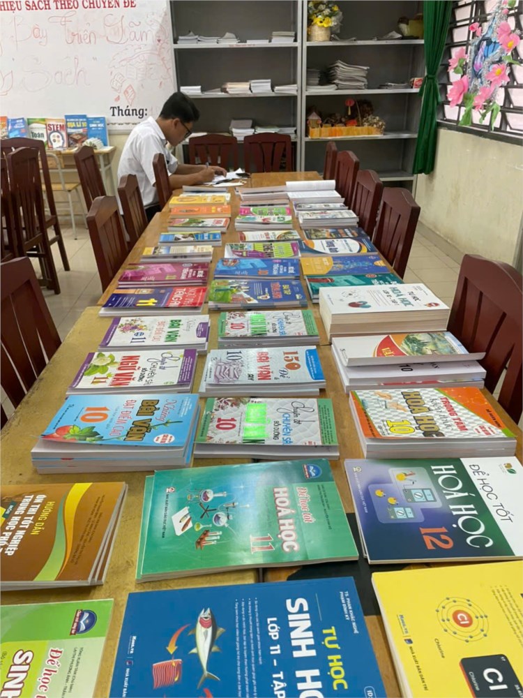 Nhiệt liệt chào mừng ngày nhà giáo việt nam