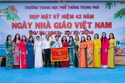 Họp mặt kỷ niệm 42 năm Ngày Nhà giáo Việt Nam 20/11 năm 2024