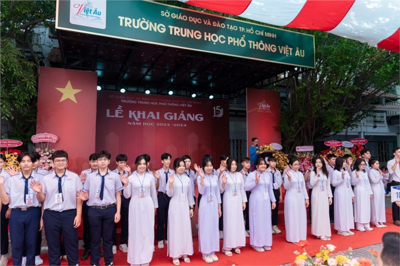 Lễ khai giảng năm học 2023 -2024 | trường thpt việt âu