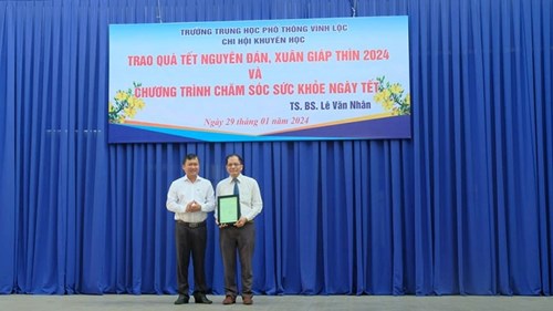 Chương trình Tư vấn chăm sóc sức khỏe & Trao quà Tết Nguyên đán 2024