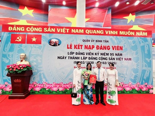 Lễ kết nạp Đảng_Lớp Đảng viên kỷ niệm 95 năm Ngày thành lập Đảng Cộng sản Việt Nam (03/02/1930 - 03/02/2025)