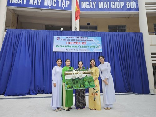 Chuyên đề Ngày hội hướng nghiệp với chủ đề  Kiến tạo tương lai 