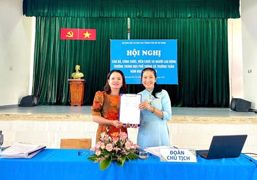 Hội nghị  Cán bộ công chức, viên chức và người lao động trường THPT Võ Trường Toản năm học 2024 – 2025 